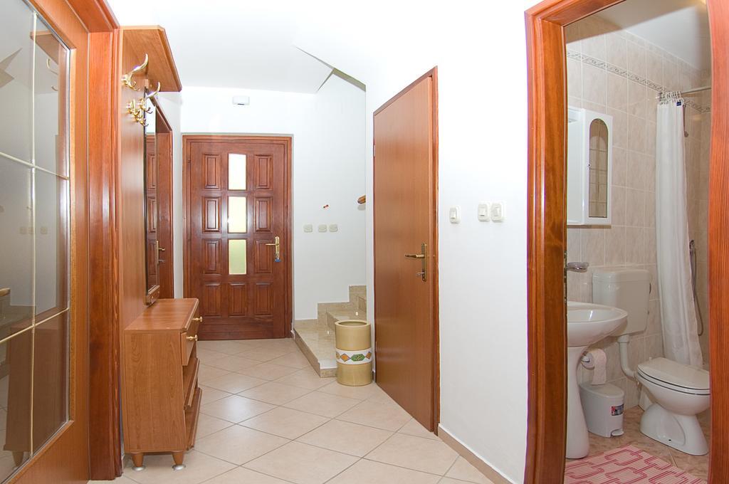 Holiday Home Magnolia Tar-Vabriga ภายนอก รูปภาพ