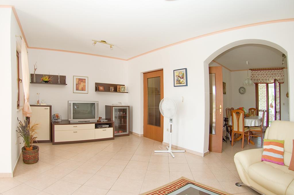 Holiday Home Magnolia Tar-Vabriga ห้อง รูปภาพ